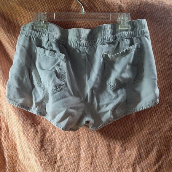 Arizona Jean Company The Original 100 Percent Rayon Cream Color Shorts Size XL - Picture 5 of 10